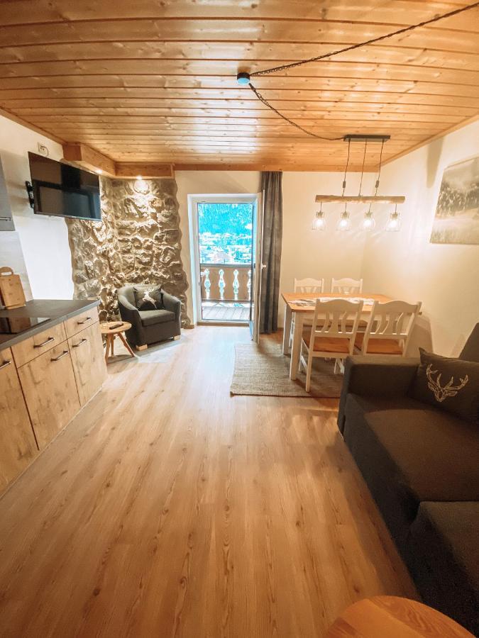 Alpenappartements Schwalbennestl ミッテンヴァルト エクステリア 写真