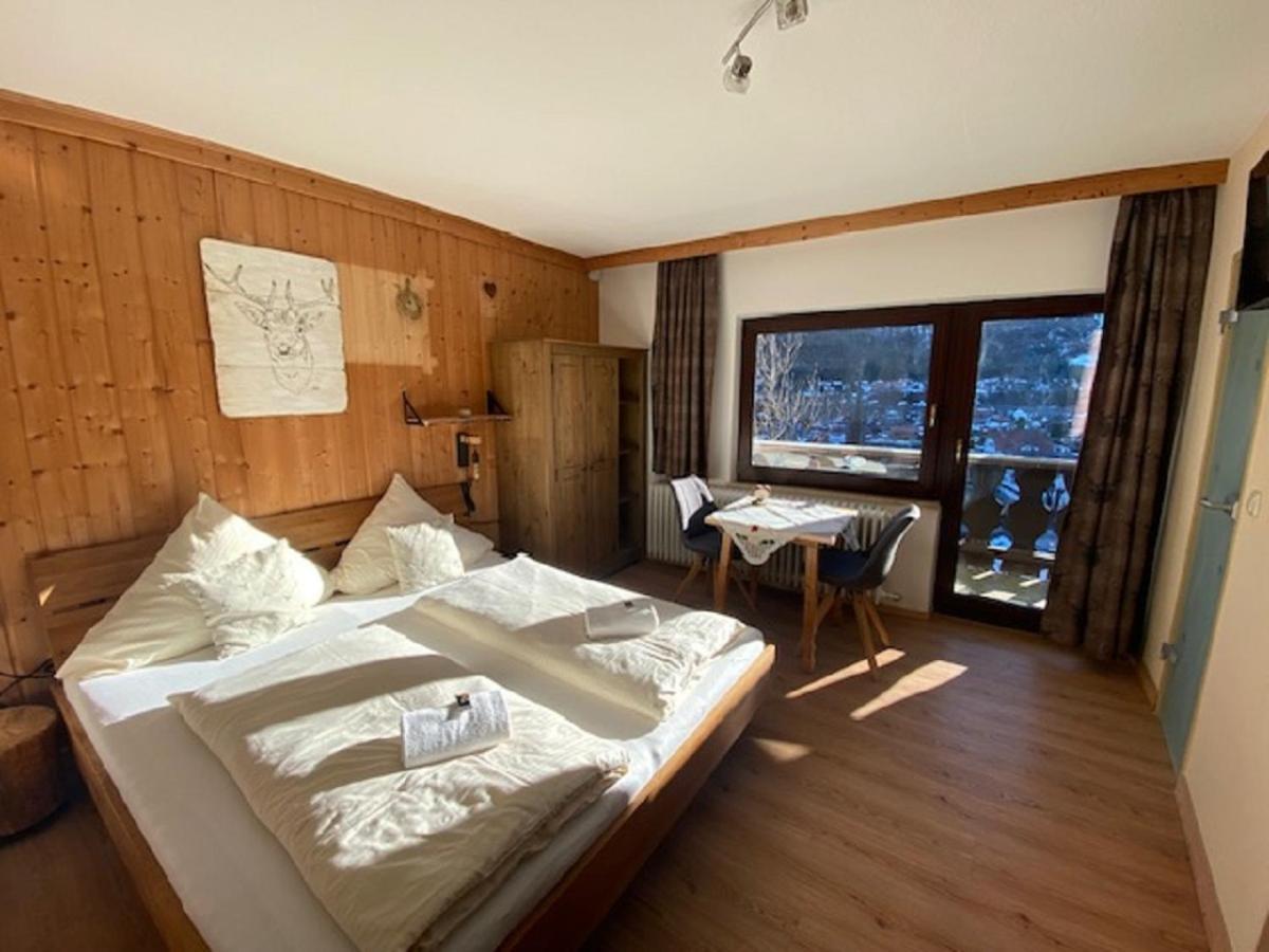 Alpenappartements Schwalbennestl ミッテンヴァルト エクステリア 写真