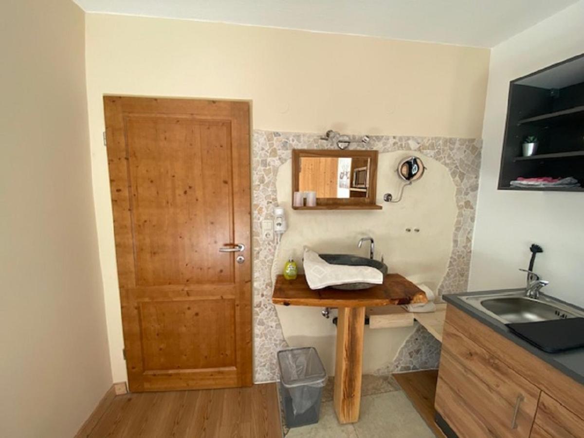 Alpenappartements Schwalbennestl ミッテンヴァルト エクステリア 写真