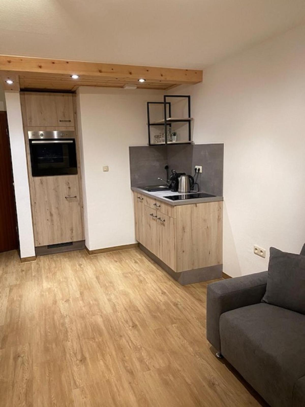 Alpenappartements Schwalbennestl ミッテンヴァルト エクステリア 写真