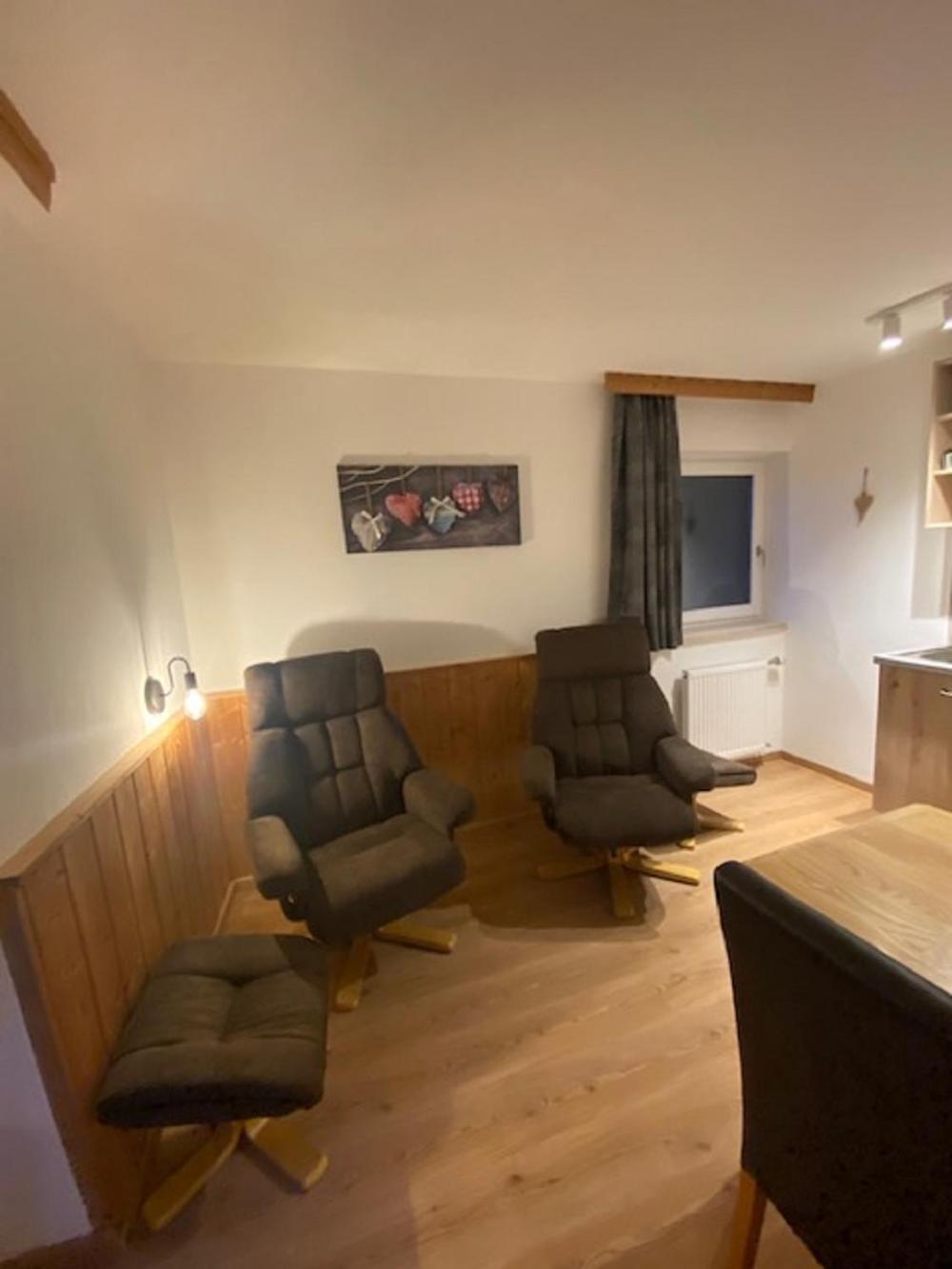Alpenappartements Schwalbennestl ミッテンヴァルト エクステリア 写真
