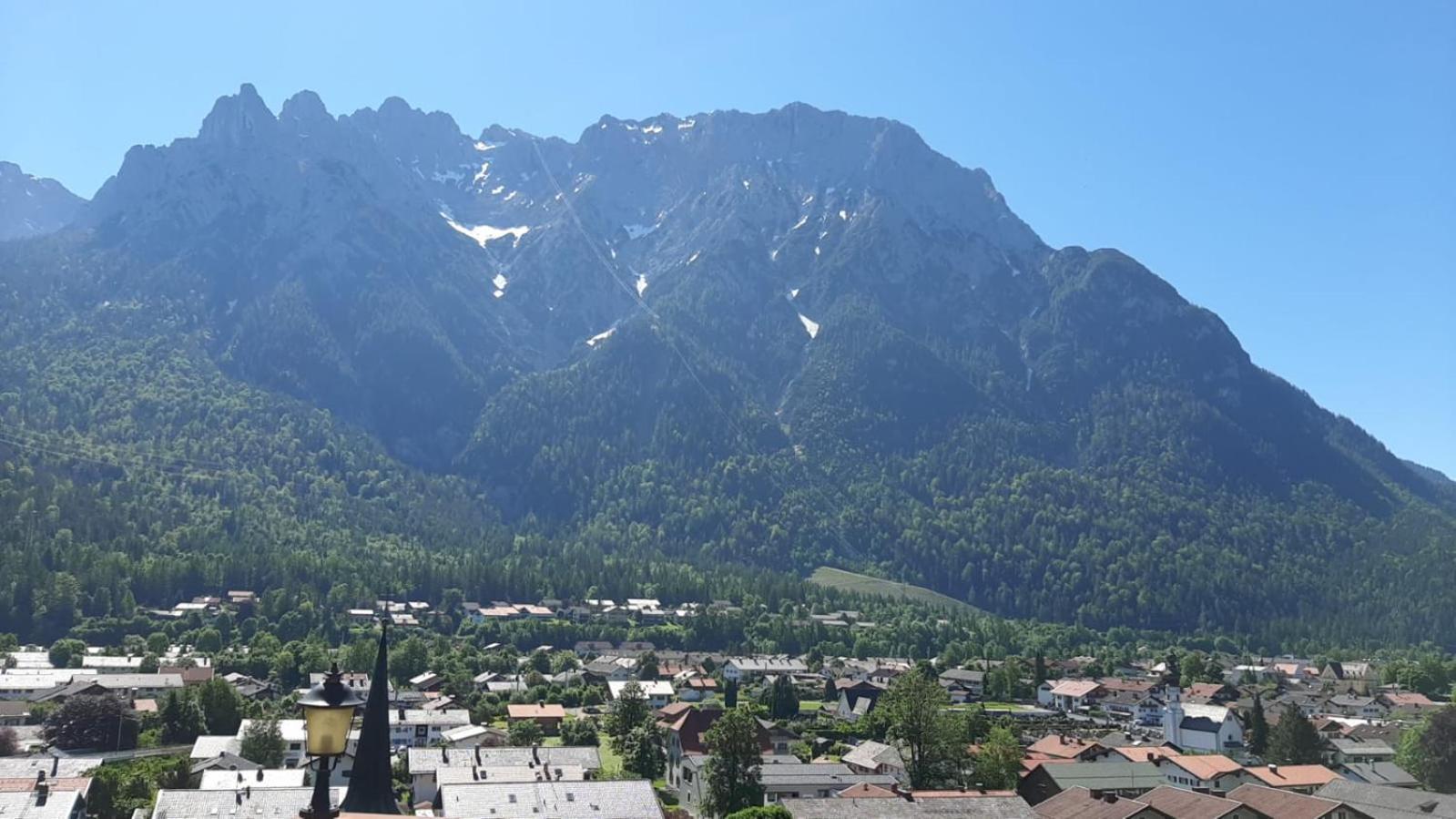 Alpenappartements Schwalbennestl ミッテンヴァルト エクステリア 写真